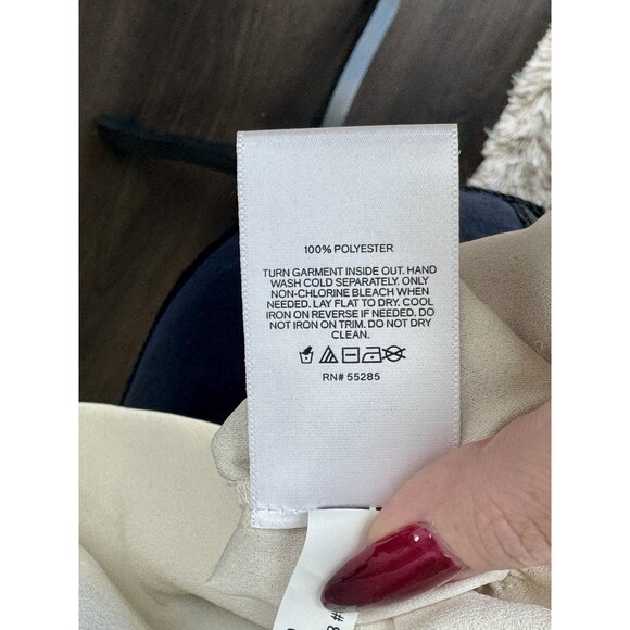 Express Cream Rhinestone Sleeveless Bubble Hem Tank Size Large NEW! - Picture 6 of 6